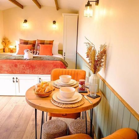 Lintmill Lodges - Heather Shepherds Hut Sorn Dış mekan fotoğraf